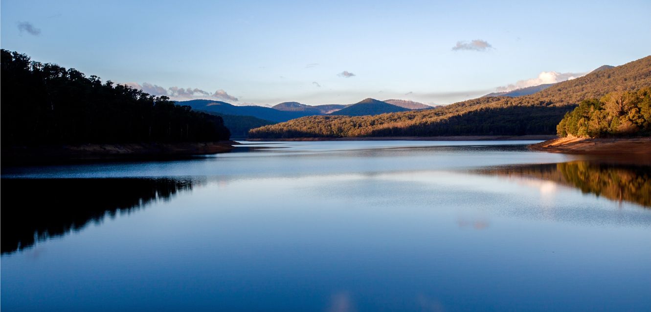 Lysterfield Lake near Noble Park, Melbourne, Victoria.