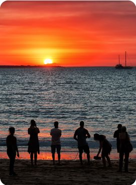 Sunrise crowd in Australia.