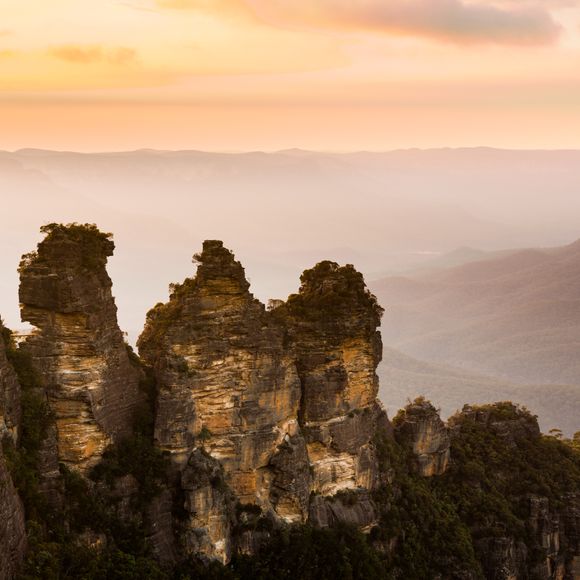 Sunrise from Echo Point in the Blue Mountains.